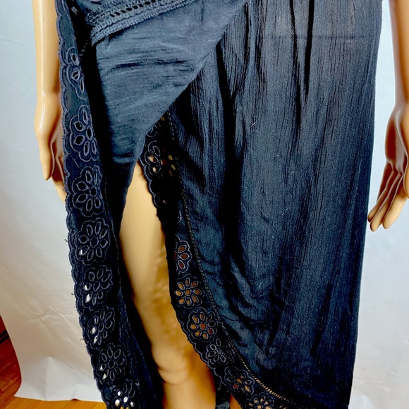 Surf gypsy Eyelet Maxi Dress Swim Cover-up In Black new with tags size medium - Picture 9 of 10